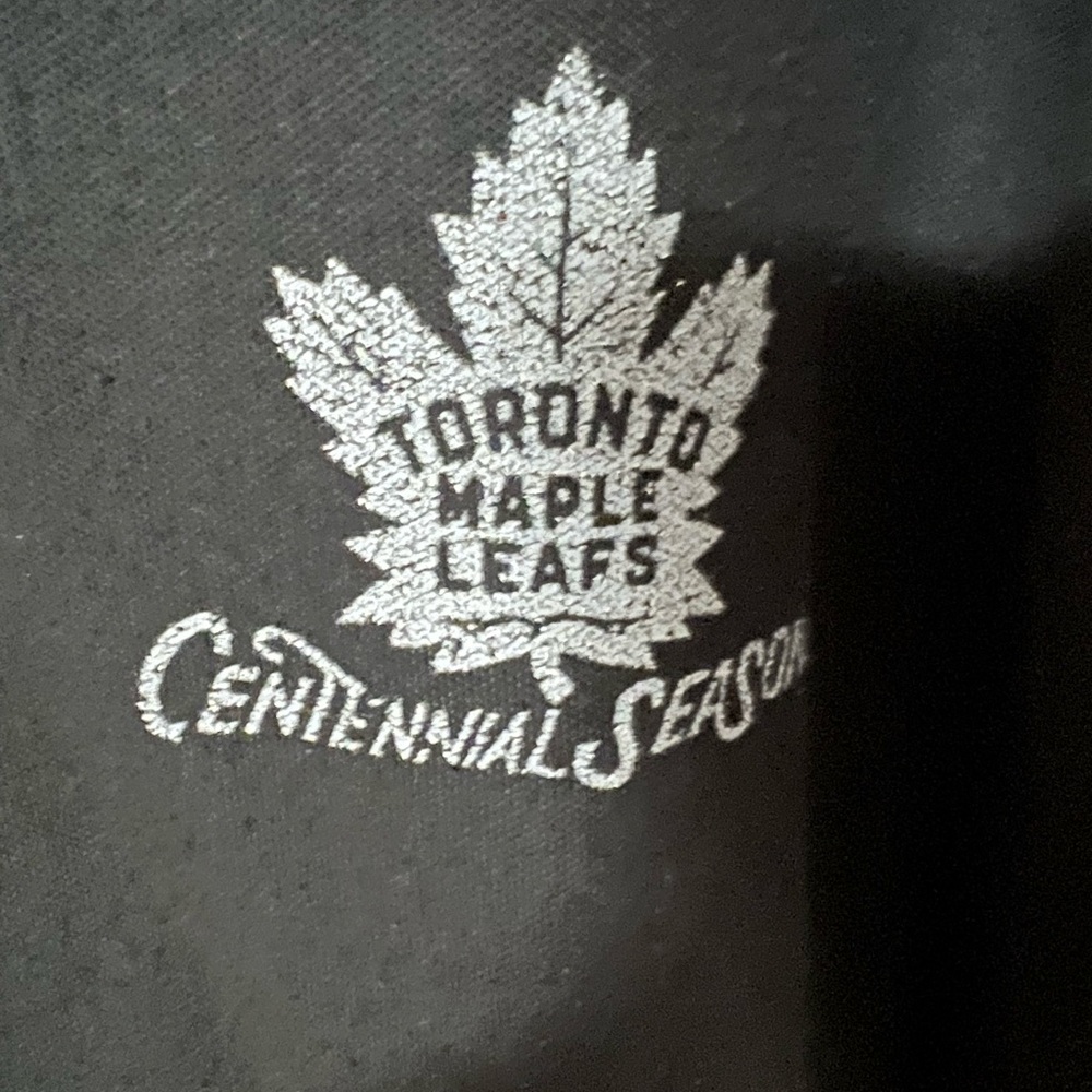 A Toronto Maple Leaf Polo Shirt in XL - Picture 4 of 6